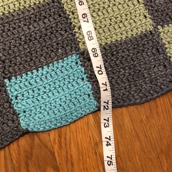 Crochet Blanket Checker Pattern - Picture 2 of 7